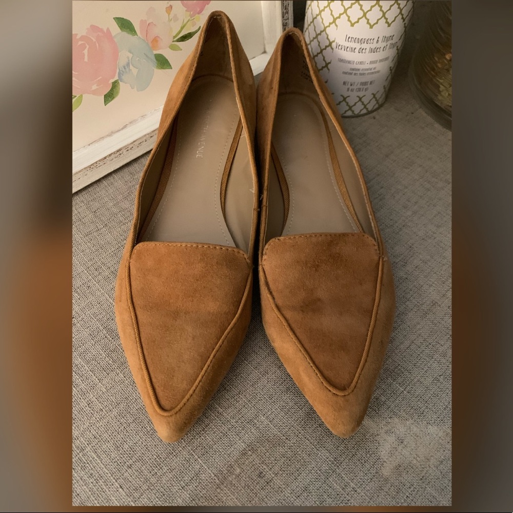 Saks fifth avenue pointy toe flats 6.5